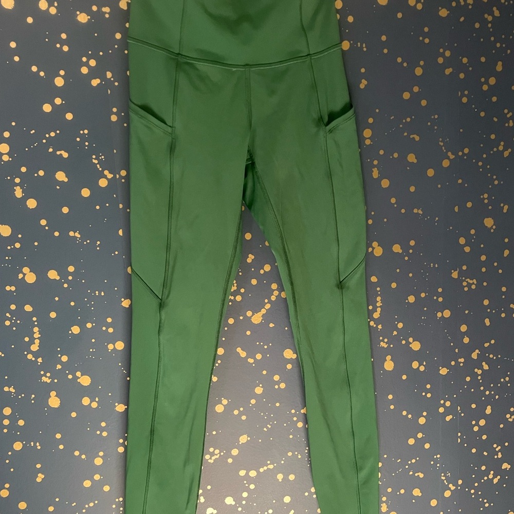 Lulu Fast and Free leggings size 2